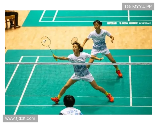 上海羽毛球队与成都羽毛球队耐力对决赛后分析与总结