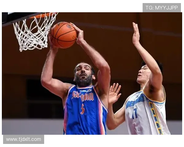 深入探讨北京篮球队在比赛中的速度表现与战术分析 深入探讨北京篮球队在比赛中的速度表现与战术分析