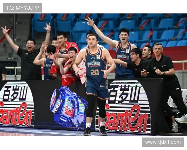 CBA同曦队迎战山西队期待精彩对决与球员表现的巅峰较量 CBA同曦队迎战山西队期待精彩对决与球员表现的巅峰较量