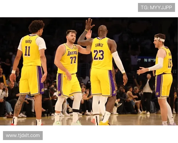 湖人和热火谁能在新赛季中问鼎总冠军争夺战分析与展望 湖人和热火谁能在新赛季中问鼎总冠军争夺战分析与展望