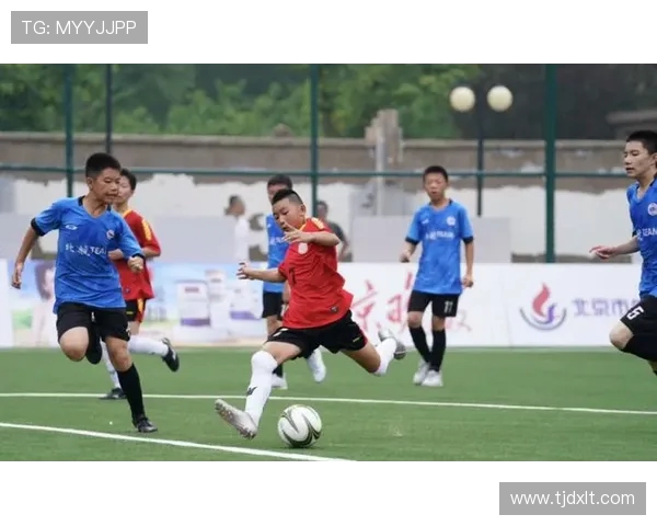 重庆足球队在足球比赛经验排名中创下新高展现实力与潜力