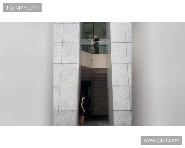 杭州极限运动队实力揭秘：挑战极限的勇气与激情