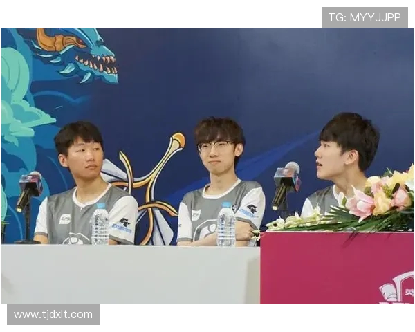 RNG在挑战者杯积分榜中以79分稳居第一位置,优势明显 RNG在挑战者杯积分榜中以79分稳居第一位置,优势明显