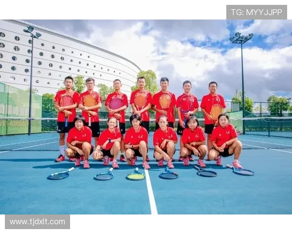 南京网球队的奋斗历程与杯赛荣耀背后的成长故事